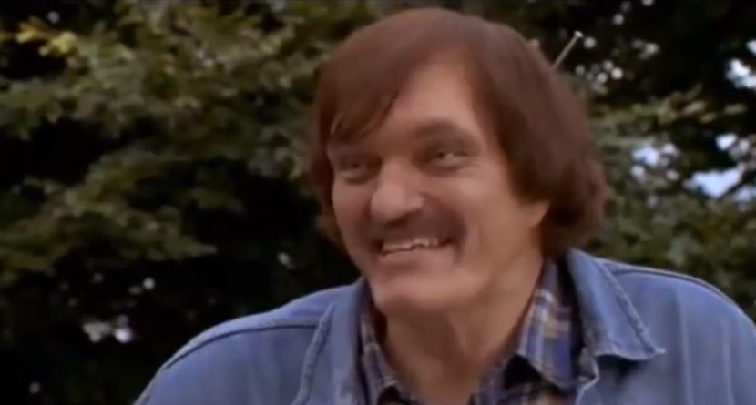 Mr. Larson From ‘Happy Gilmore’ Dead At 74