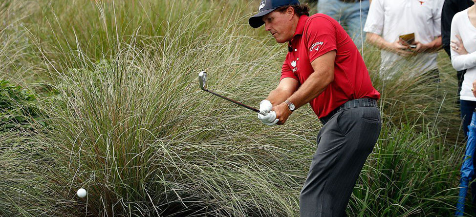 Mickelson Beats Ryder Cup Teammates… Right-Handed