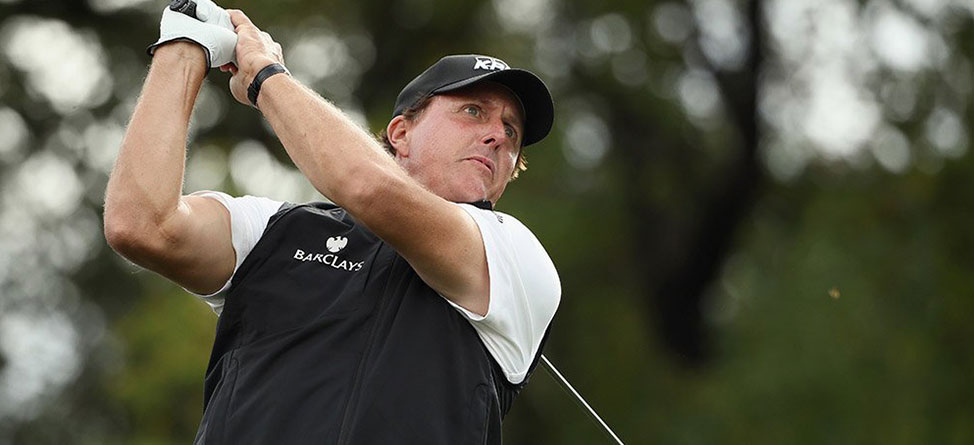 Mickelson Recovering From Sports Hernia Surgery