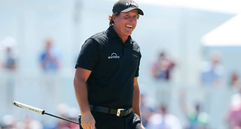 Mickelson Apologizes For Antics At U.S. Open