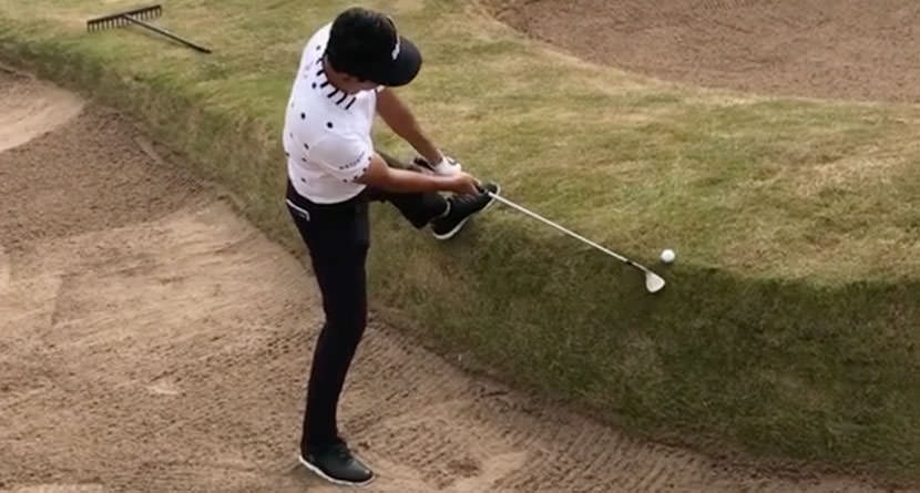 Kevin Na Hits Incredible Backwards Flop Shot