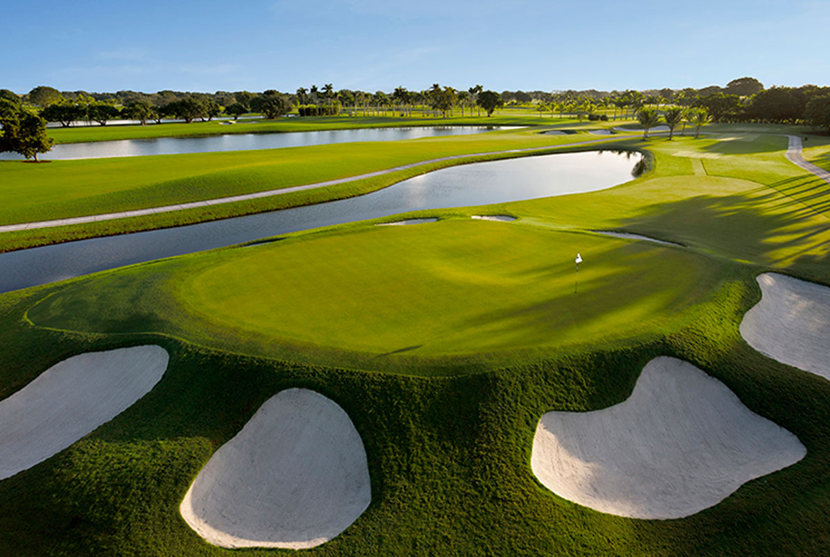 Trump National Doral Golf Club - SwingU Clubhouse