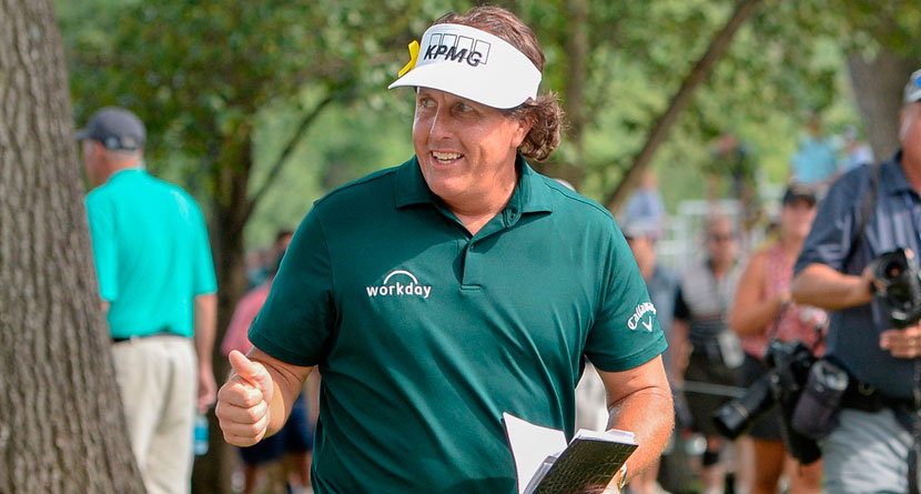 Phil Approves Of Li’s Sun-Protecting Look