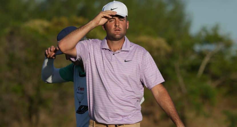 Scottie Scheffler Goes On A Run Of Birdies In The Bahamas And Leads By 2