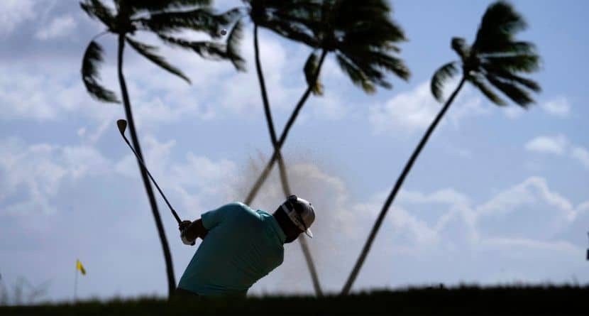 J.J. Spaun Takes The Lead At Sony Open With A Wide-Open Chase In The Wind Of Waialae