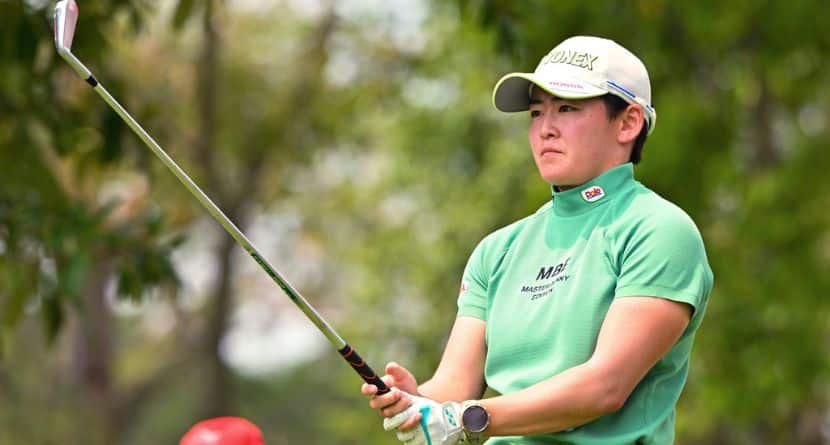 Sponsor Invite Akie Iwai Leads The LPGA Thailand Golf Tournament By 3 Strokes After 10-Under 62