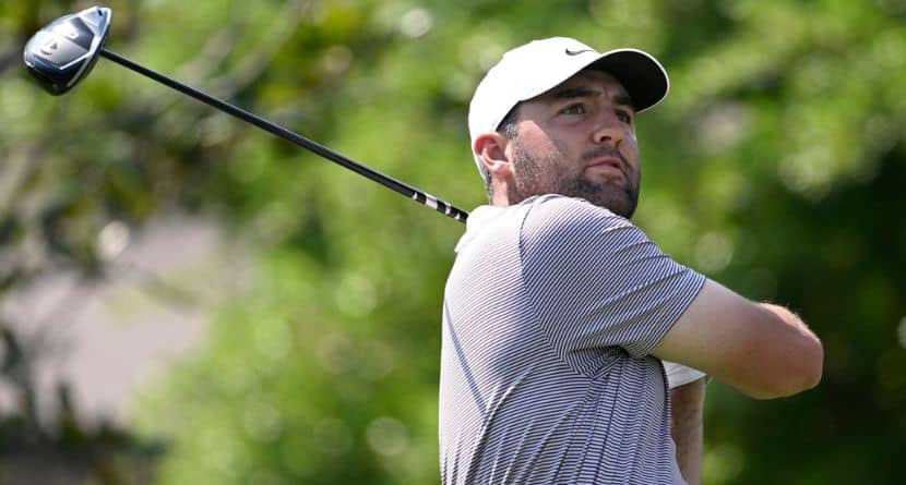 Scottie Scheffler tees off on the first hole during the final round of the Arnold Palmer Invitational at Bay Hill golf tournament, Sunday, March 9, 2025, in Orlando, Fla. (AP Photo/Phelan M. Ebenhack)