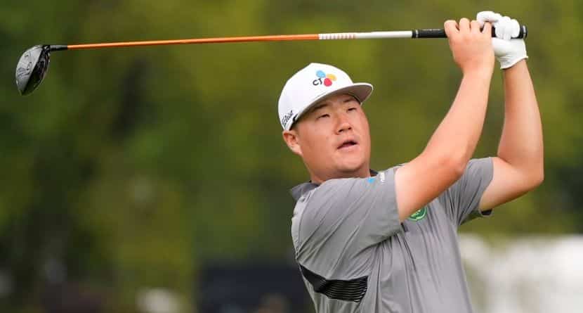 Sungjae Im, of South Korea, hits off the fourth tee during the second round of the Tour Championship golf tournament, Friday, Aug. 22, 2025, in Atlanta. (AP Photo/Mike Stewart)